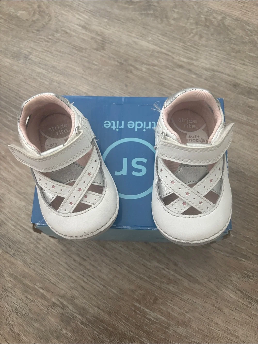 Stride Rite SM Kiki 2.0 Toddler Size 4M
